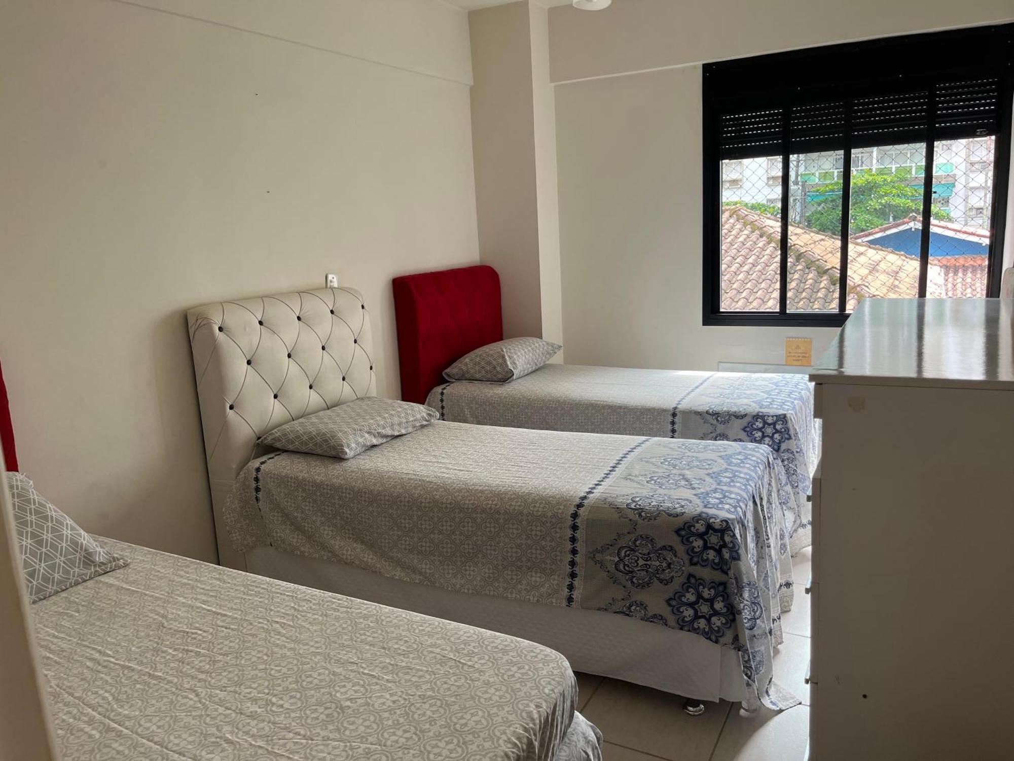 Apartamento amplo a menos de 400 metros da praia localizado próximo a praça da Brunella, área nobre do Guarujá. Exterior foto